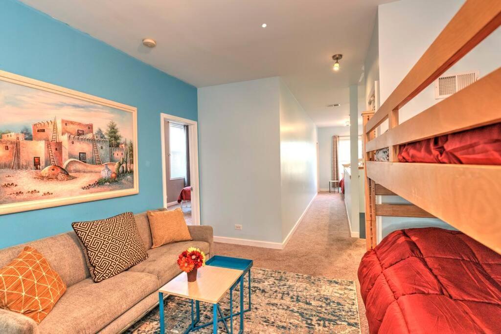 Spacious Row Home Next Transit Near Downtown W Parking Chicago Exterior photo